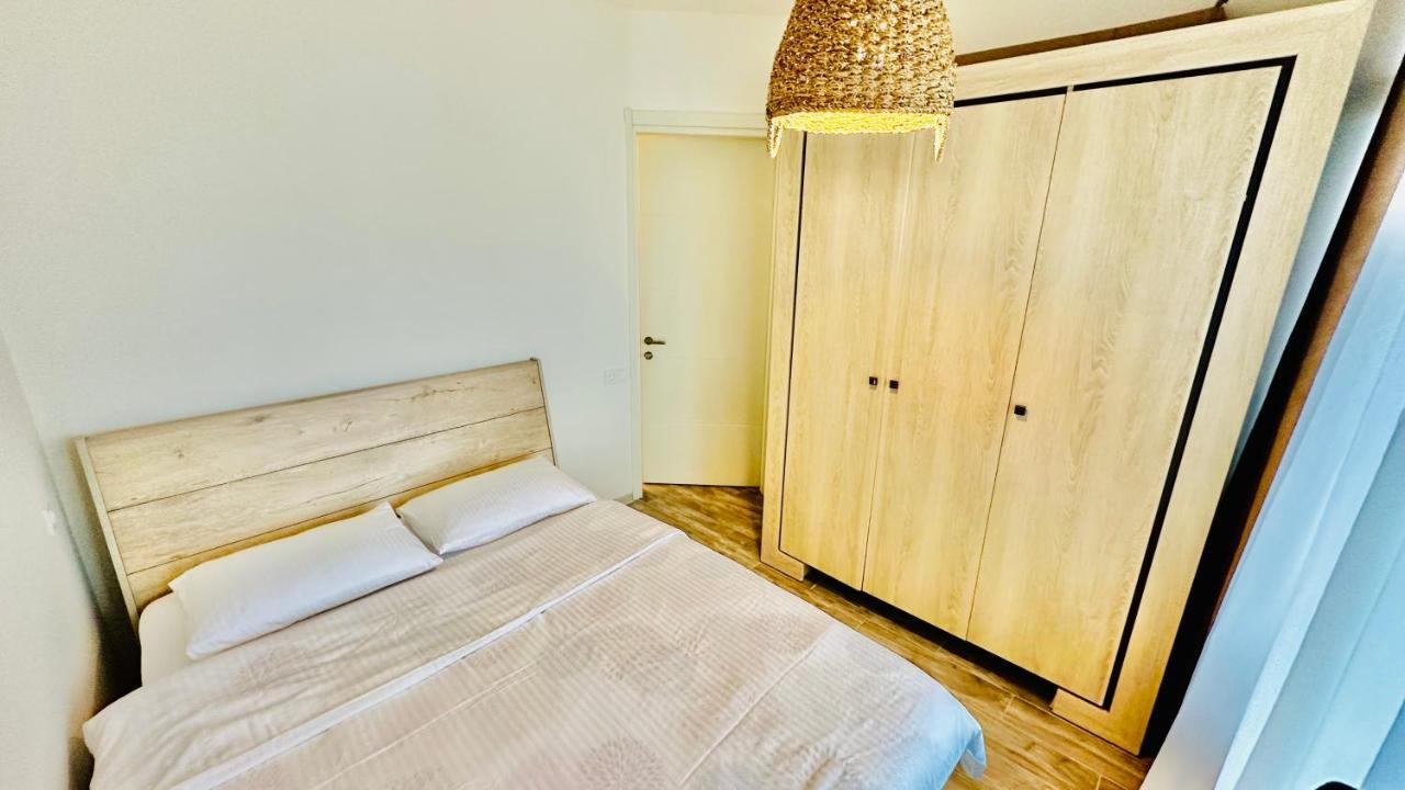 Magnolia Apartment Terrace 3 Batumi Bagian luar foto