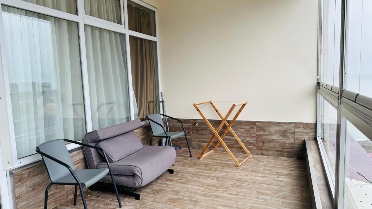 Magnolia Apartment Terrace 3 Batumi Bagian luar foto
