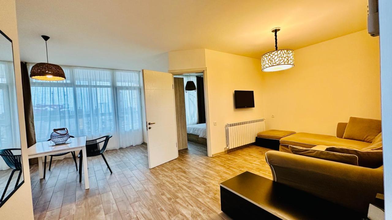 Magnolia Apartment Terrace 3 Batumi Bagian luar foto