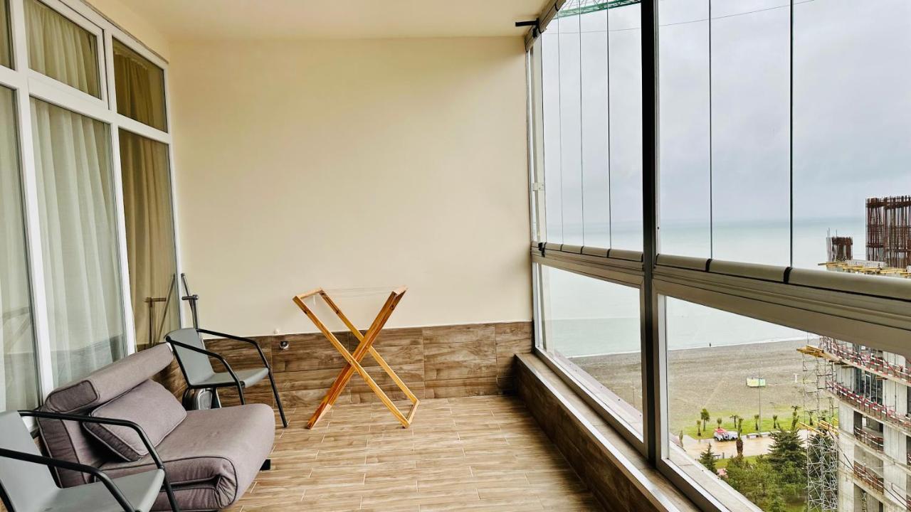 Magnolia Apartment Terrace 3 Batumi Bagian luar foto