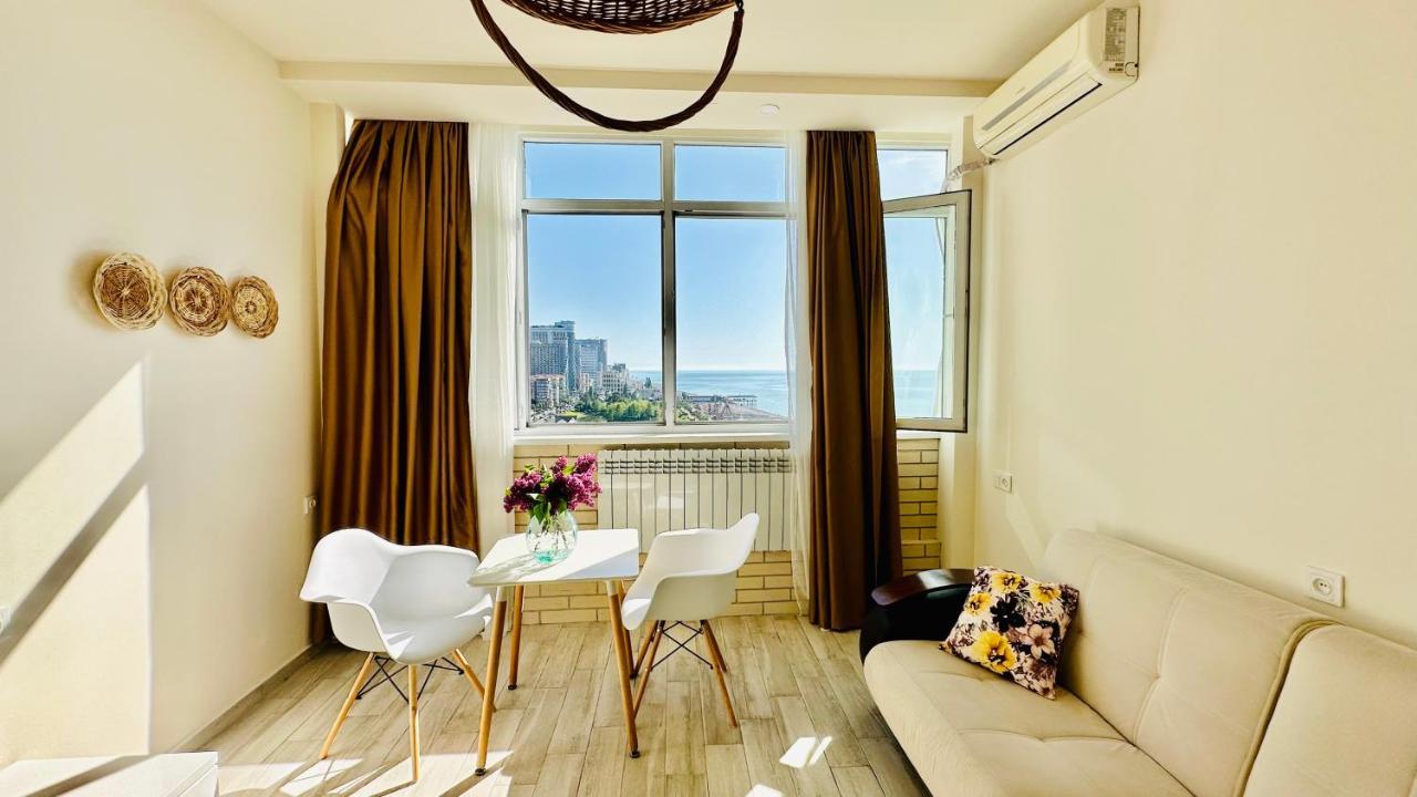 Magnolia Apartment Terrace 3 Batumi Bagian luar foto