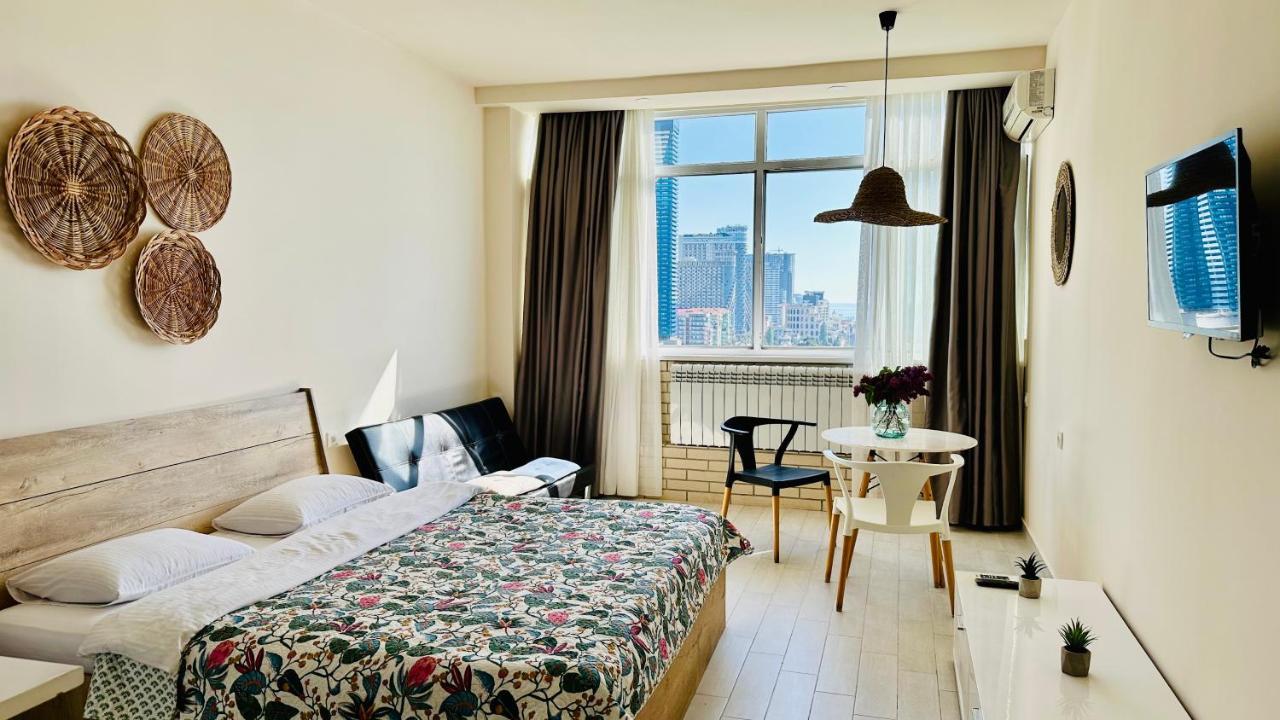 Magnolia Apartment Terrace 3 Batumi Bagian luar foto